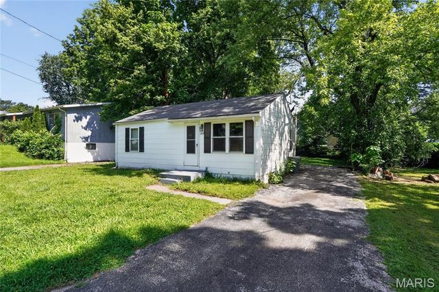 249 Barto Drive, St Louis, MO 63135
