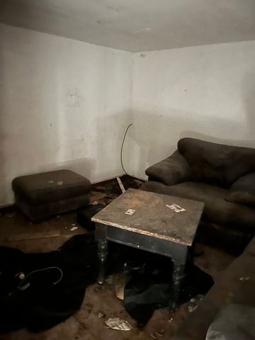 8453 S MUSKEGON Avenue, Chicago, IL 60617