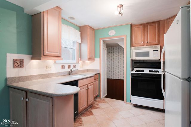 23131 David Avenue, Eastpointe, MI 48021