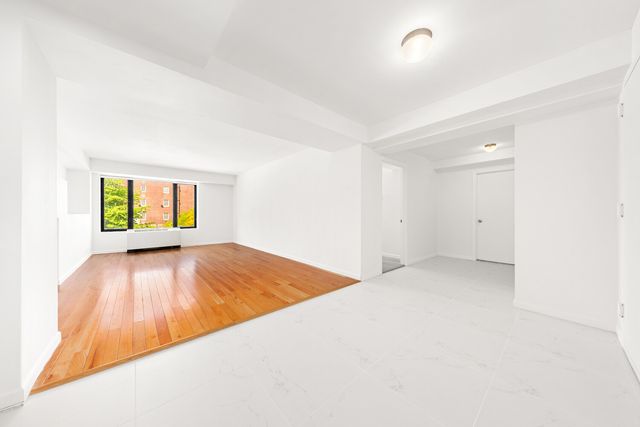 189 Avenue C Apt 4E, New York City, NY 10009
