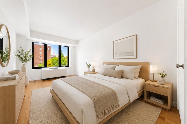 189 Avenue C Apt 4E, New York City, NY 10009