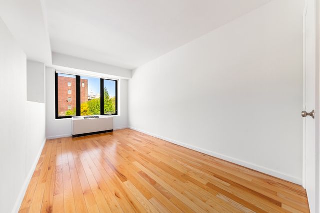 189 Avenue C Apt 4E, New York City, NY 10009