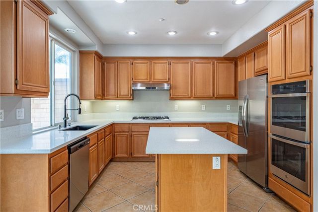 16498 Medinah, Fontana, CA 92336