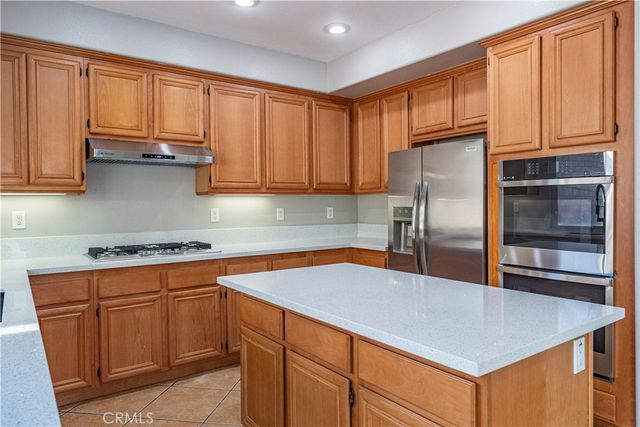 16498 Medinah, Fontana, CA 92336