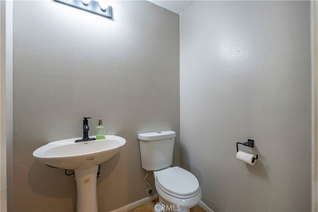 16498 Medinah, Fontana, CA 92336