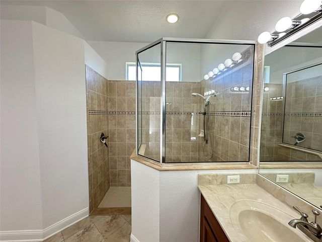 8120 TURKEY HILL COURT, Tampa, FL 33647