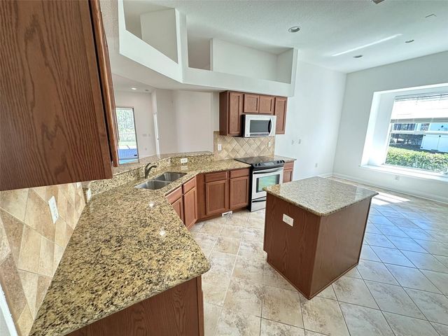 8120 TURKEY HILL COURT, Tampa, FL 33647