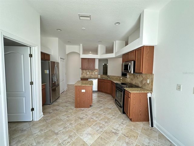 8120 TURKEY HILL COURT, Tampa, FL 33647