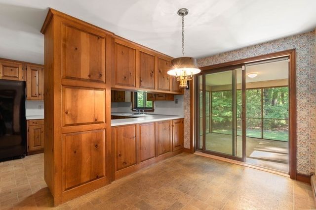 100 High Ridge Road, Boxford, MA 01921