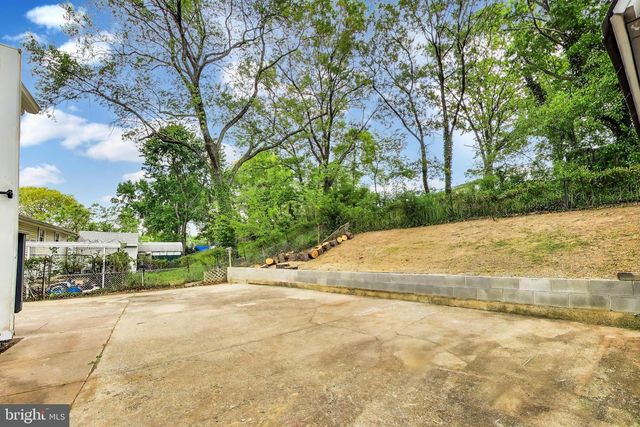 2610 LORRING DR, District Heights, MD 20747