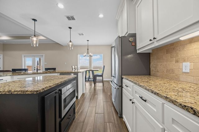 150 Longhorn, Odem, TX 78370