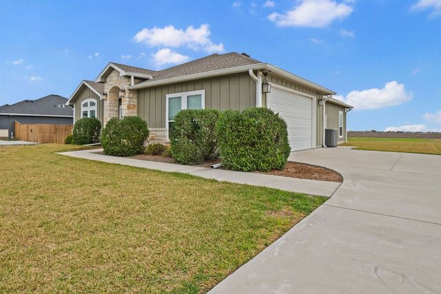 150 Longhorn, Odem, TX 78370