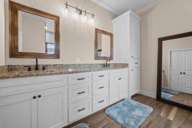 150 Longhorn, Odem, TX 78370