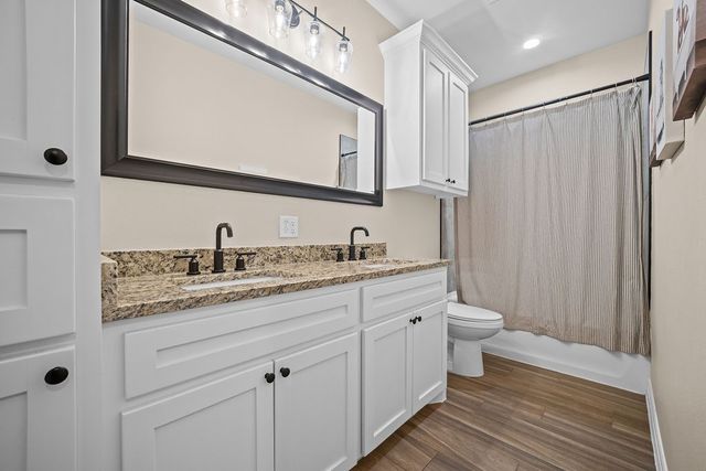 150 Longhorn, Odem, TX 78370