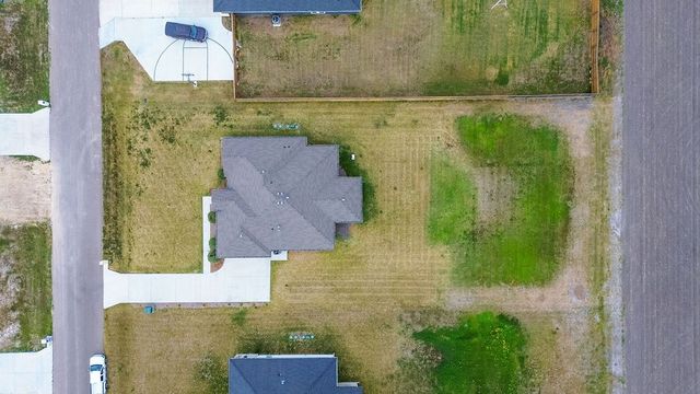 150 Longhorn, Odem, TX 78370