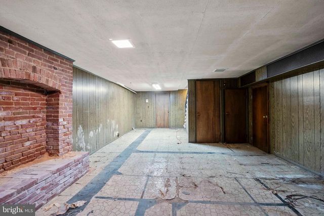 2905 SAINT PAUL ST, Baltimore, MD 21218