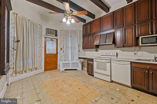 2905 SAINT PAUL ST, Baltimore, MD 21218