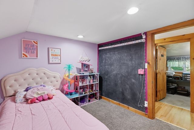 20 S Shore Rd, Westminster, MA 01473
