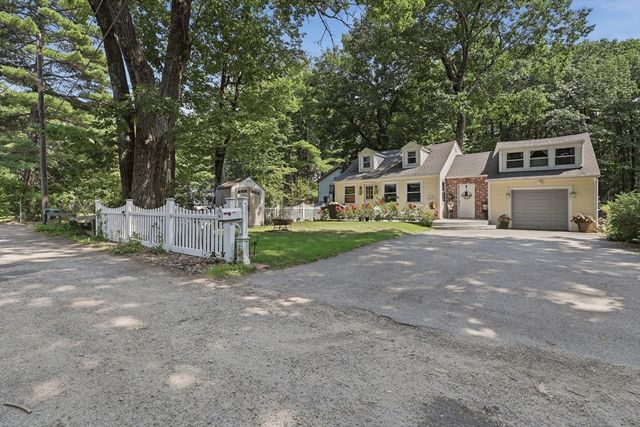 20 S Shore Rd, Westminster, MA 01473