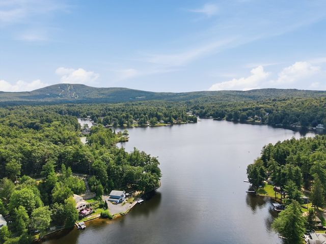 20 S Shore Rd, Westminster, MA 01473