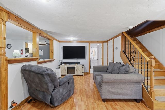20 S Shore Rd, Westminster, MA 01473