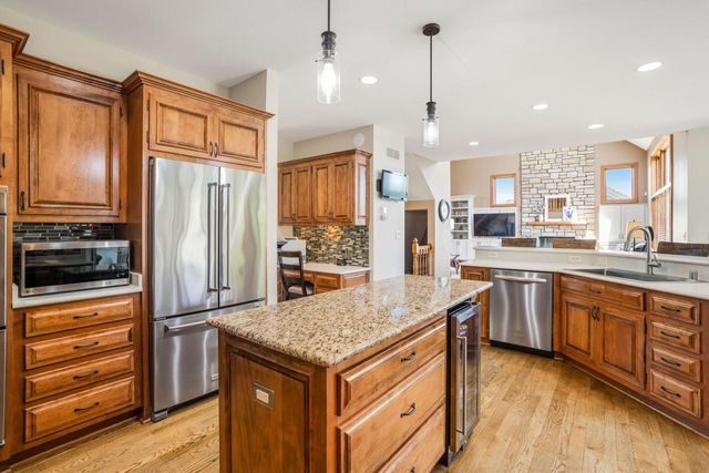 W289N3752 Huntsman COURT, Pewaukee, WI 53072