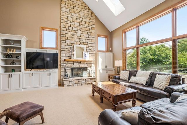 W289N3752 Huntsman COURT, Pewaukee, WI 53072