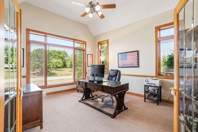 W289N3752 Huntsman COURT, Pewaukee, WI 53072