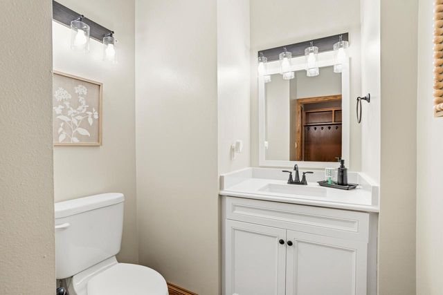 W289N3752 Huntsman COURT, Pewaukee, WI 53072