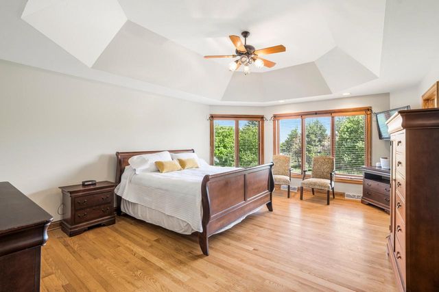 W289N3752 Huntsman COURT, Pewaukee, WI 53072