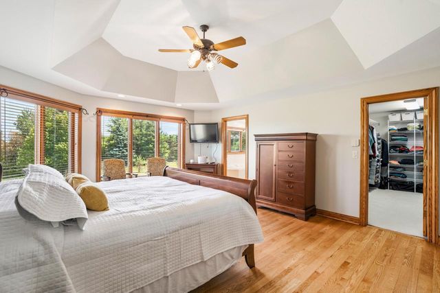 W289N3752 Huntsman COURT, Pewaukee, WI 53072