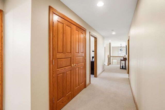 W289N3752 Huntsman COURT, Pewaukee, WI 53072