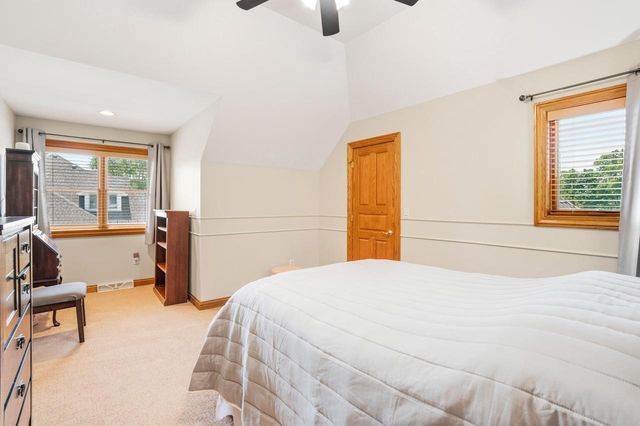 W289N3752 Huntsman COURT, Pewaukee, WI 53072