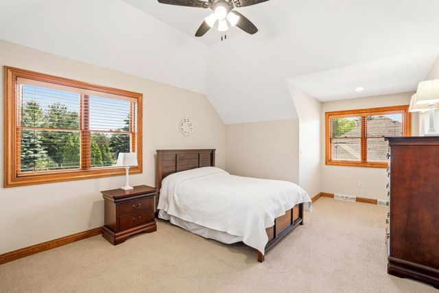 W289N3752 Huntsman COURT, Pewaukee, WI 53072