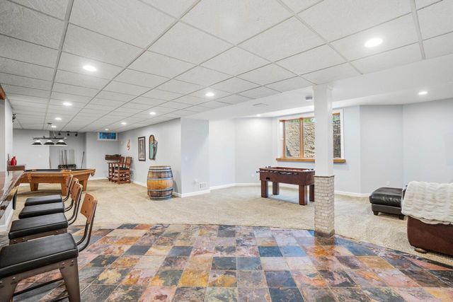 W289N3752 Huntsman COURT, Pewaukee, WI 53072