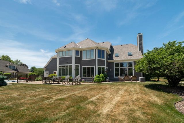 W289N3752 Huntsman COURT, Pewaukee, WI 53072