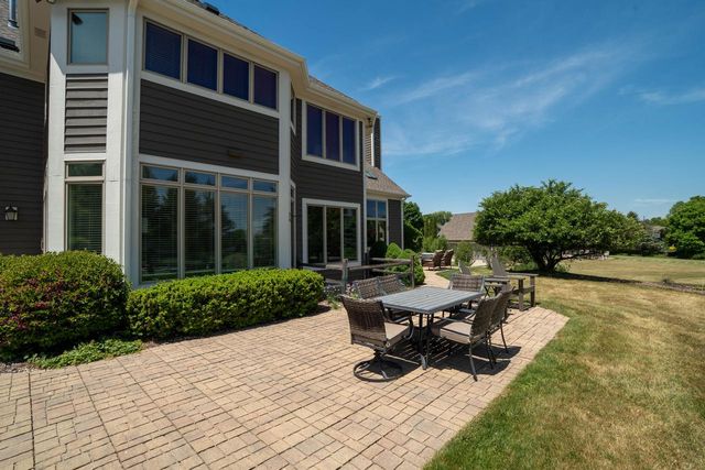 W289N3752 Huntsman COURT, Pewaukee, WI 53072