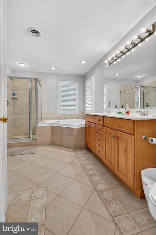 Image 31 of property listing at 18-C CHRISTIAN ST, Rehoboth Beach, DE 19971