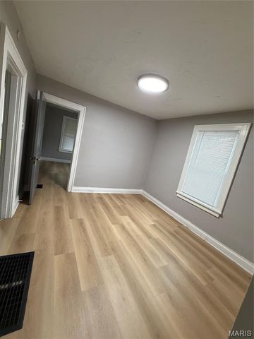 2123 69th Street, St Louis, MO 63121