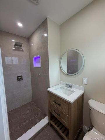 9 N Walnut Place, Massapequa, NY 11758