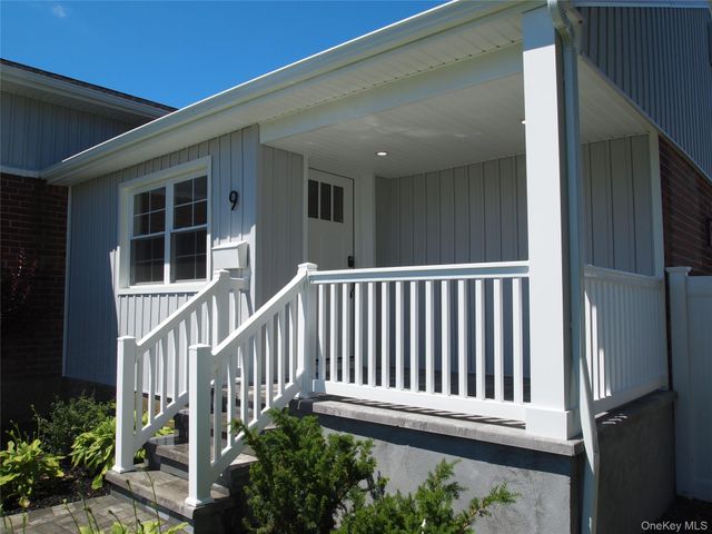 9 N Walnut Place, Massapequa, NY 11758