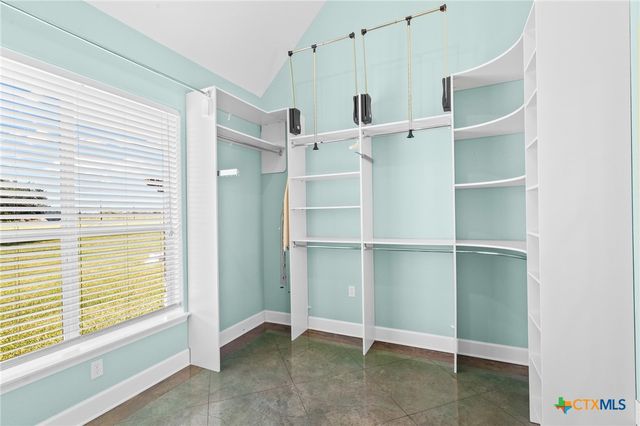 130 Post Oak Circle, Inez, TX 77968