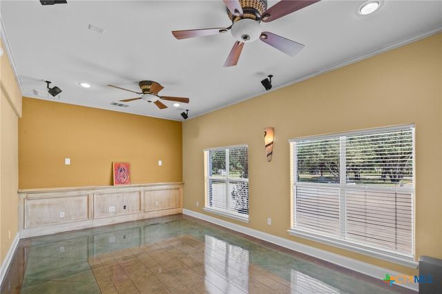 130 Post Oak Circle, Inez, TX 77968