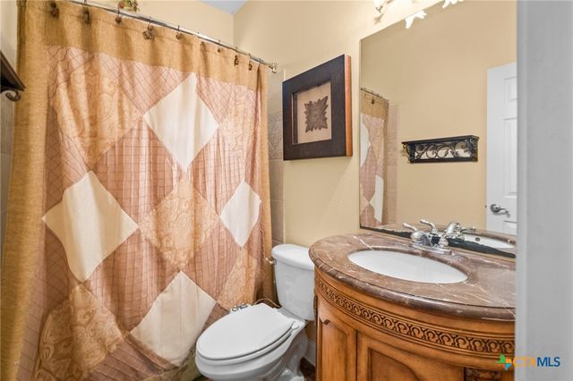 130 Post Oak Circle, Inez, TX 77968