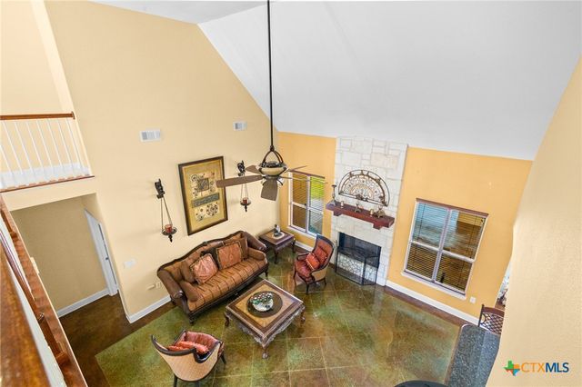 130 Post Oak Circle, Inez, TX 77968