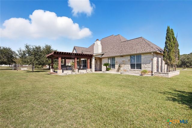 130 Post Oak Circle, Inez, TX 77968