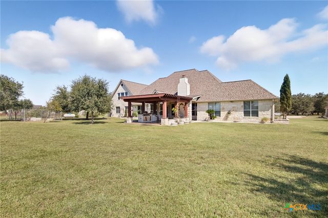 130 Post Oak Circle, Inez, TX 77968