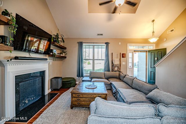 113 Sedgewood Court, Aberdeen, NC 28315