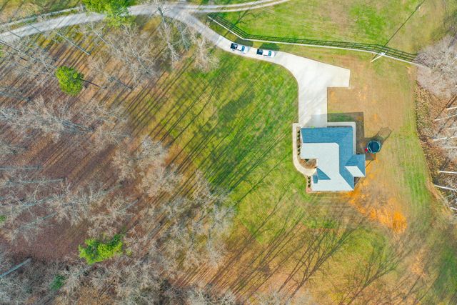 1745 Cold Hill Road, London, KY 40741