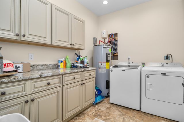 1745 Cold Hill Road, London, KY 40741